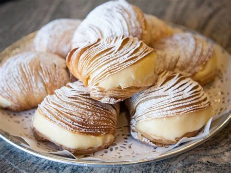 Sfogliatelle .